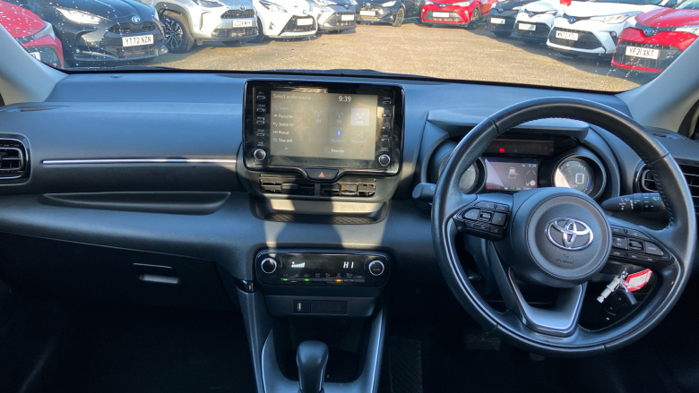 Toyota Yaris 1.5 Hybrid Design 5dr CVT Hybrid Hatchback